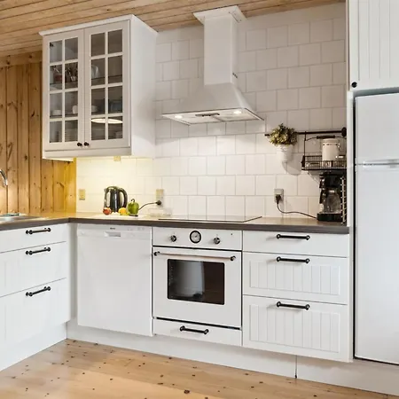 Rubi - 250m From The Sea By Interhome